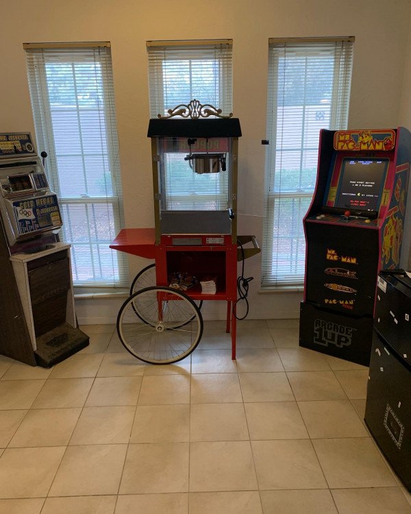 Carnival Popcorn Machine